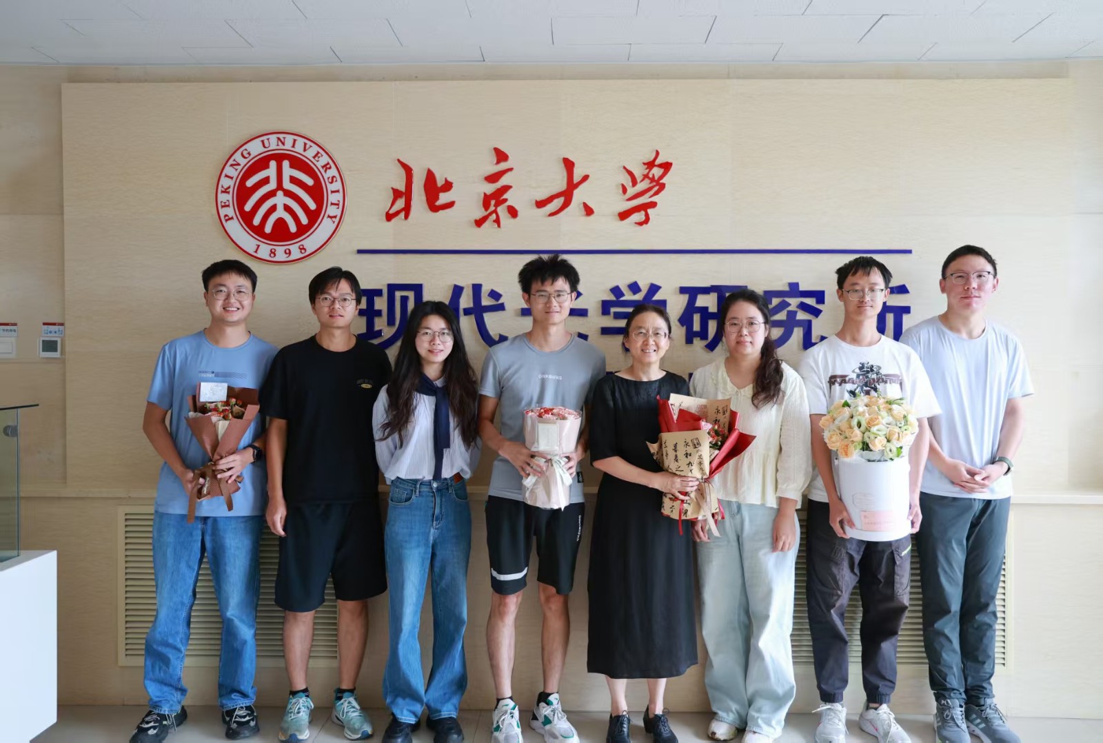 课题组照片3.jpg