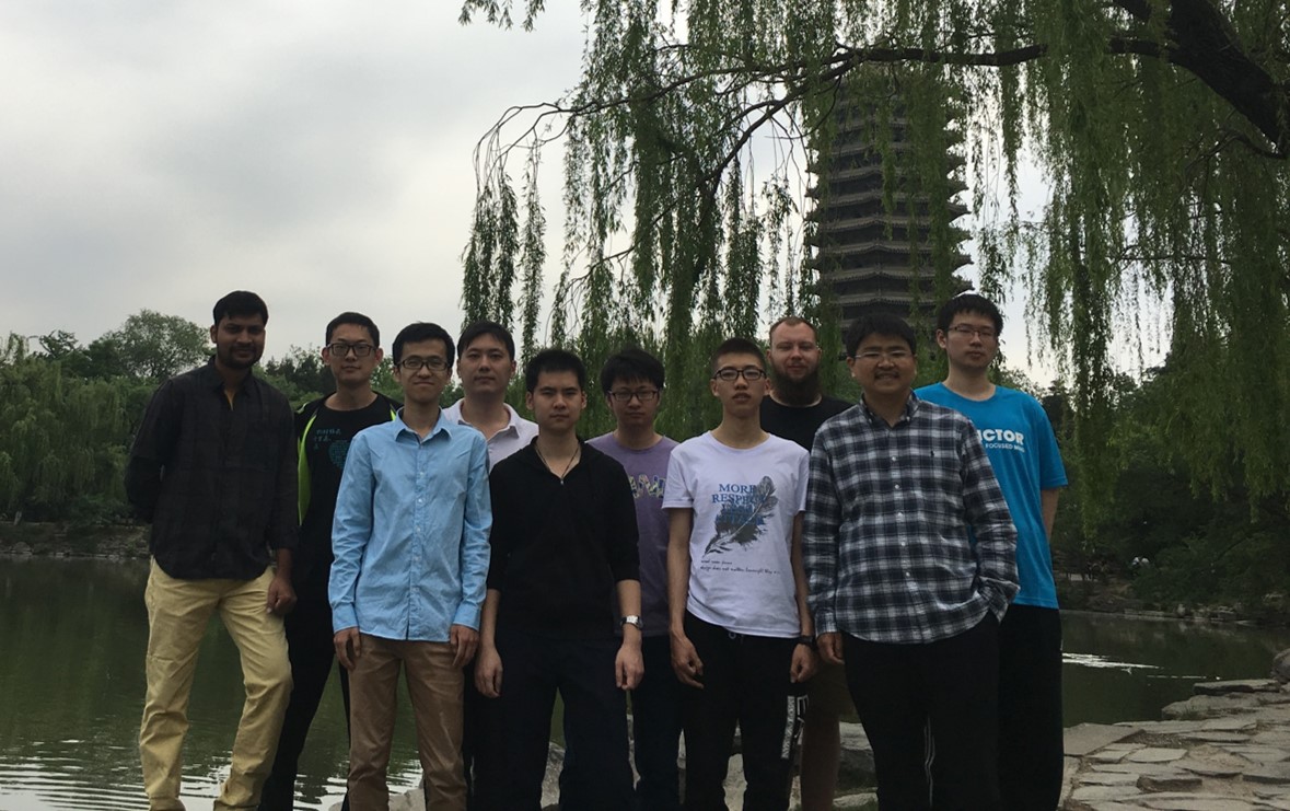 sun group front:徐正蒙,赖佳伟,张程翔,孙栋 group 2017 front:张宇